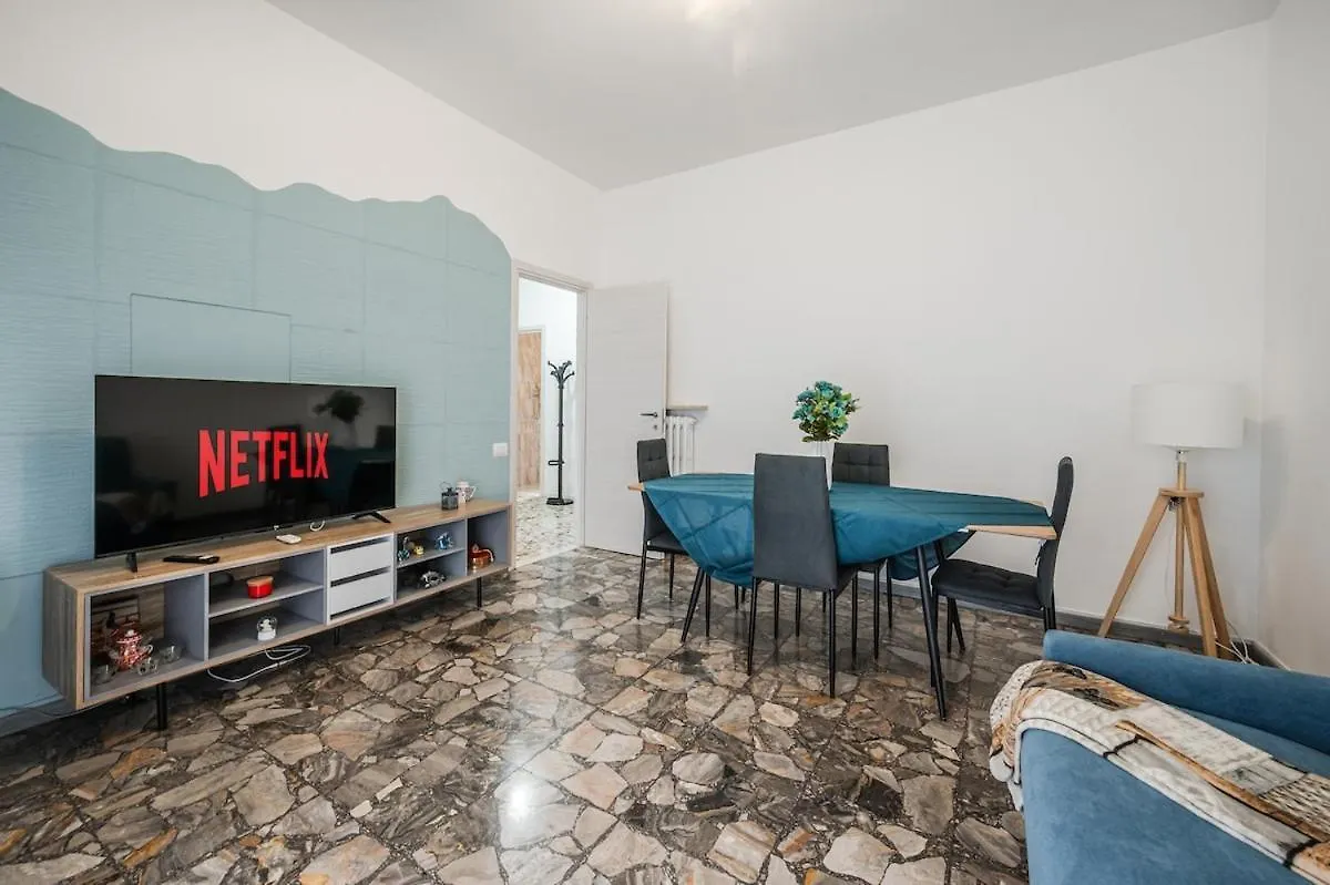 Smart Stay Near Policlinico & City Center Modena 0*,