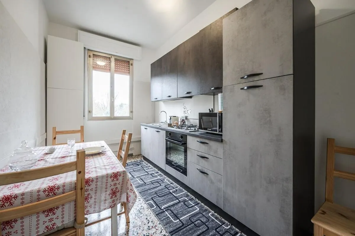 Apartment Smart Stay Near Policlinico & City Center Modena