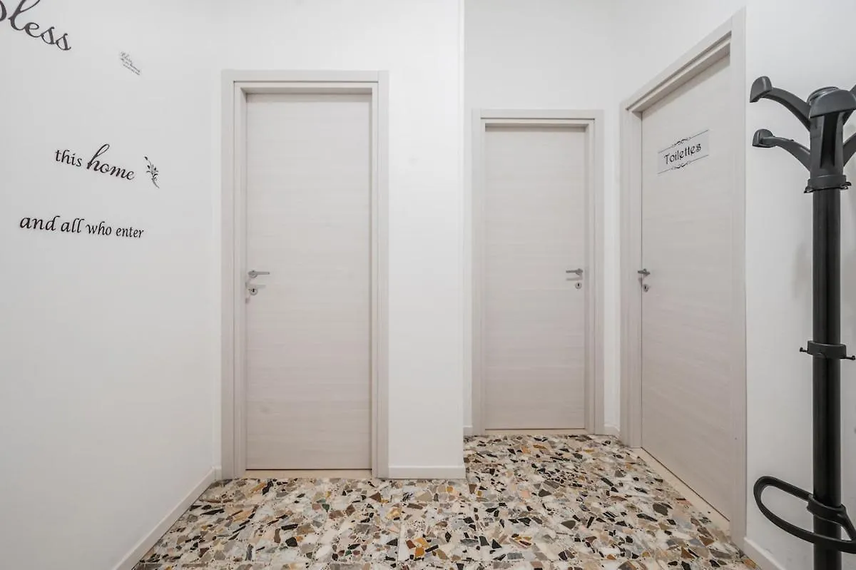 Apartment Smart Stay Near Policlinico & City Center Modena Italien